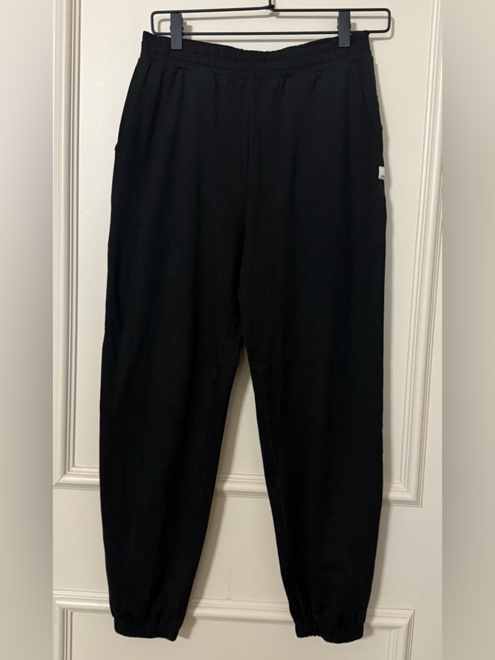 Vuori Women’s Black Boyfriend Jogger Sweatpants Size Small
